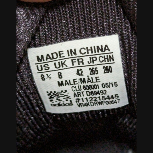 Athletic_Shoes